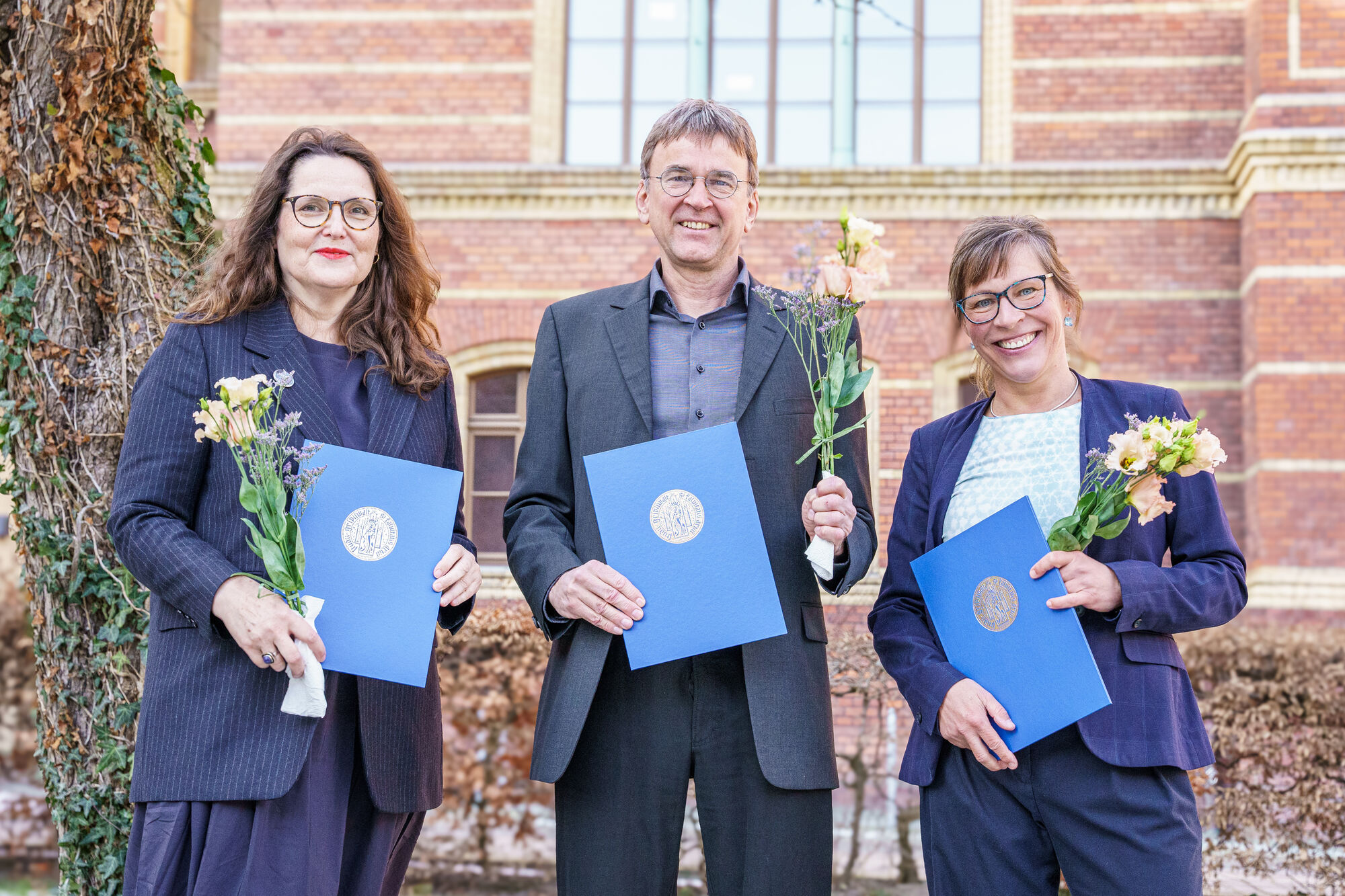 Professuren-Urkundenübergabe Philosophische Fakultät (v.l.n.r.: Prof. Dr. Heide Volkening, Prof. Dr. Wolfgang Kesselheim, Prof. Dr. Birte Arendt)