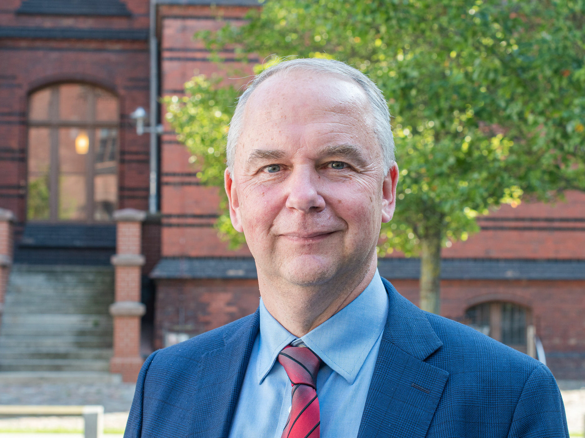 Porträt Prof. Dr. Steffen Fleßa Porträt Prof. Dr. Steffen Fleßa