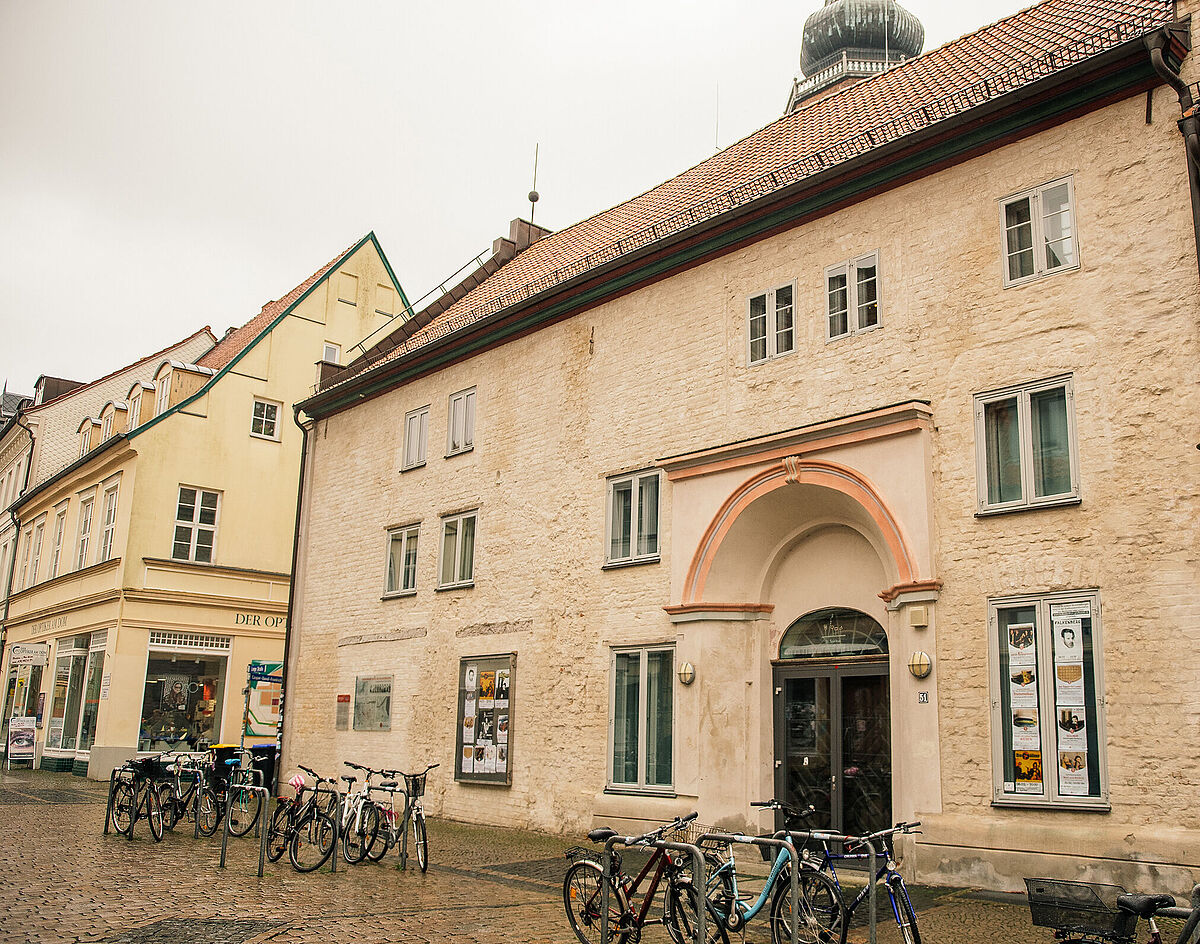 Sozio-kulturelles Zentrum St. Spiritus Blick auf den Gebäudekomplex St. Spiritus von der Langen Straße aus.