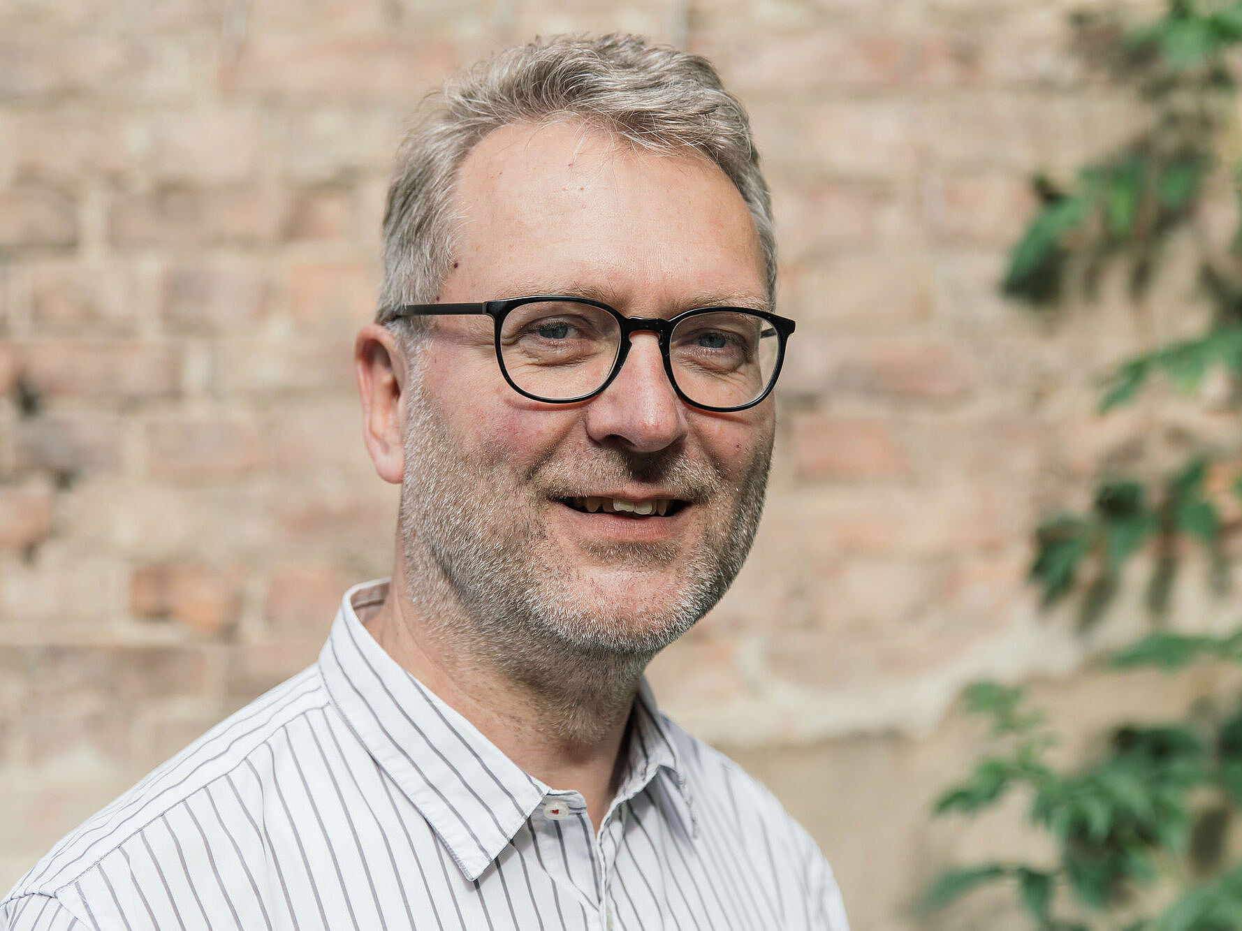 Porträt Prof. Dr. Matthias Schneider