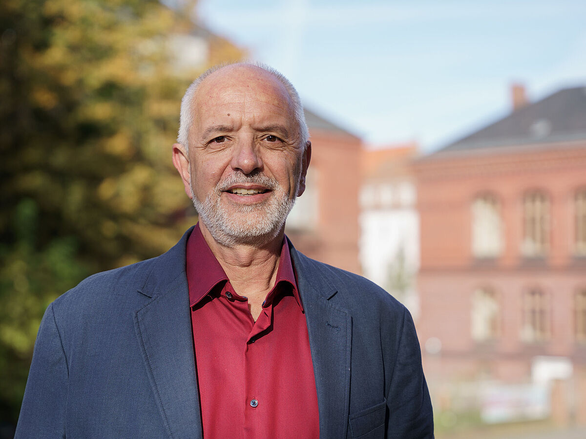 Porträt Prof. Dr. Jan Körnert Porträt Prof. Dr. Jan Körnert